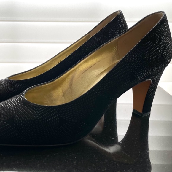 Bruno Magli Vtg Textured Black Pump Size 7.5 - Picture 6 of 13